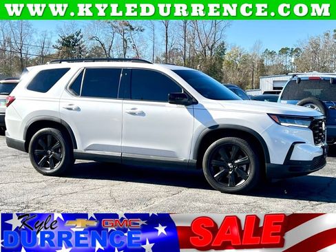 Used 2025 Honda Pilot Black Edition image 1