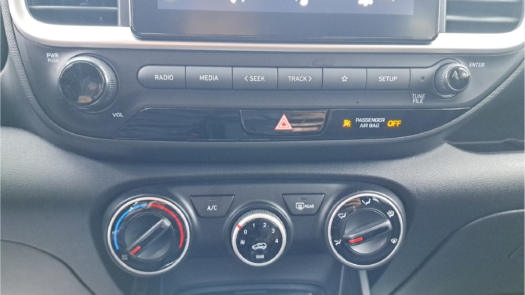 Used 2026 Hyundai Venue SE FWD image 33