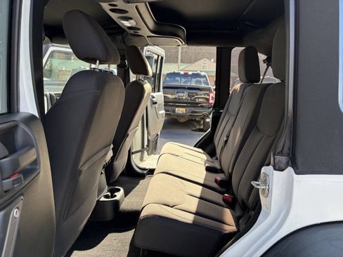 Used 2017 Jeep Wrangler Unlimited Sport w/ Quick Order Package 24S image 23