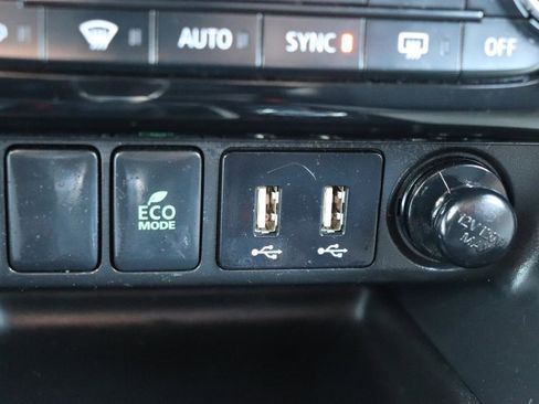 Used 2024 Mitsubishi Eclipse Cross SE image 33