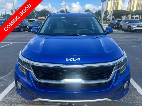 Certified 2023 Kia Seltos SX w/ SX Sunroof Package AWD/4WD image 2