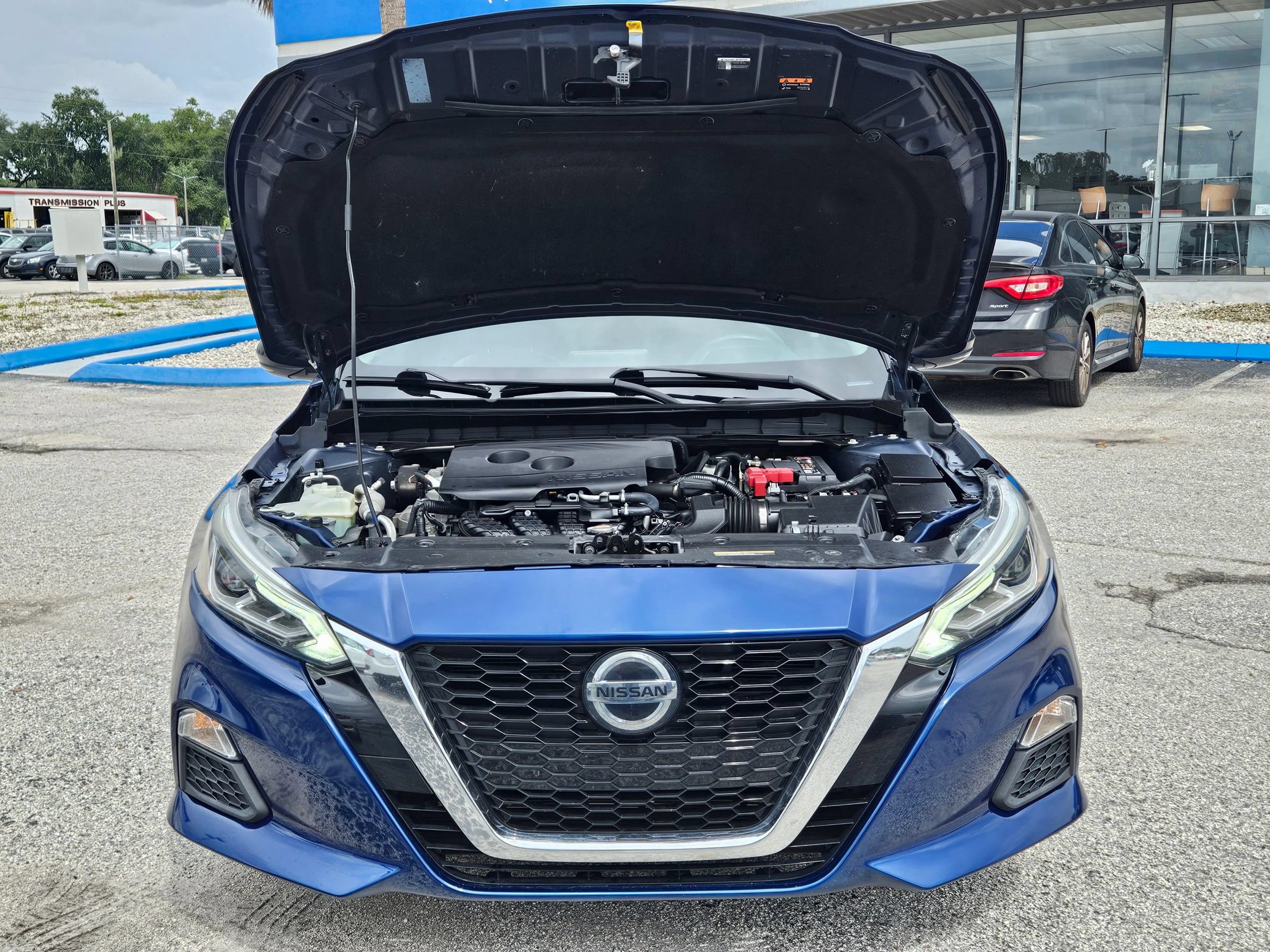 Used 2020 Nissan Altima 2.5 SR w/ Premium Package FWD image 17