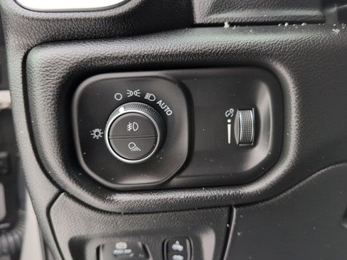 Used 2022 RAM 1500 Big Horn image 24