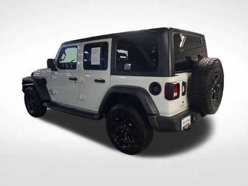 Used 2019 Jeep Wrangler Unlimited Sport S AWD/4WD image 3