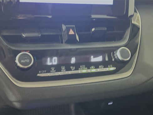 Used 2023 Toyota Corolla LE FWD image 26