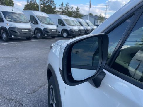 Used 2024 Subaru Forester Premium image 13