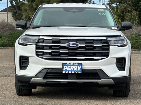 New 2026 Ford Explorer Active image 2