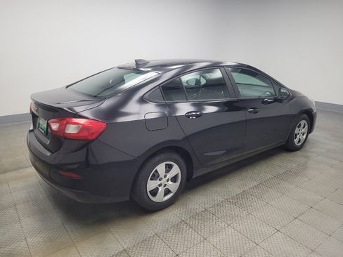 Used 2017 Chevrolet Cruze LS image 10