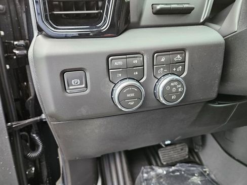 New 2026 GMC Sierra 1500 AT4 w/ AT4 Premium Package AWD/4WD image 22
