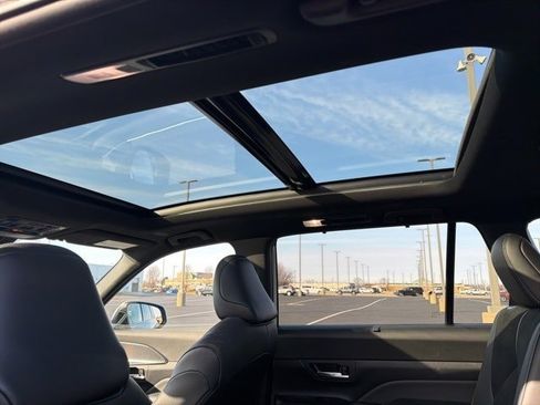 Used 2024 Toyota Grand Highlander AWD Hybrid image 5