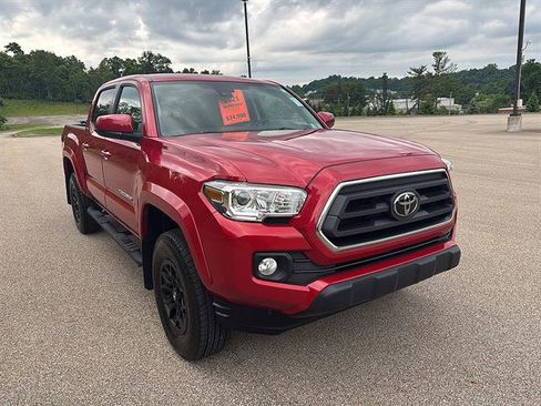 Used 2021 Toyota Tacoma SR5 AWD/4WD image 6