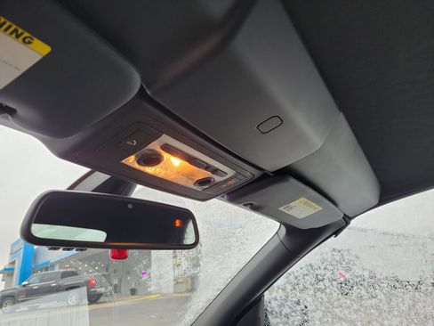 Used 2009 BMW 128i Convertible image 25