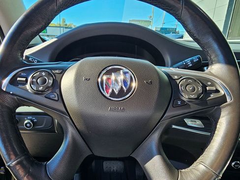 Used 2021 Buick Enclave Premium image 29