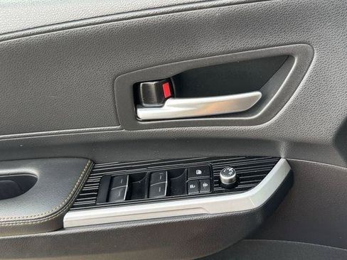 Certified 2025 Toyota Sienna XLE Woodland Edition AWD/4WD image 21