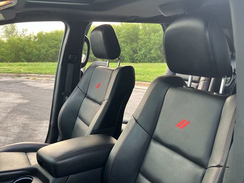 Used 2024 Dodge Durango GT image 19