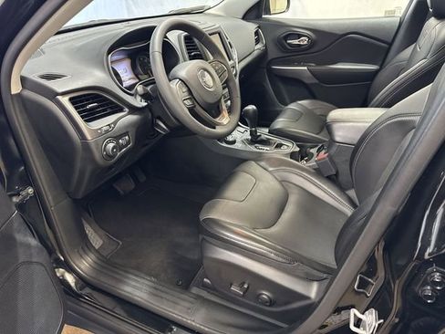 Used 2022 Jeep Cherokee Latitude Lux w/ Sun & Sound Group AWD/4WD image 12