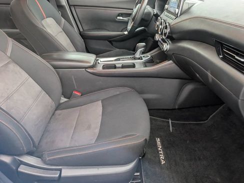 Used 2022 Nissan Sentra SR w/ Lighting Package FWD image 24