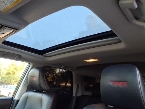 Used 2023 Toyota 4Runner TRD Off-Road Premium w/ Moonroof Package AWD/4WD image 15