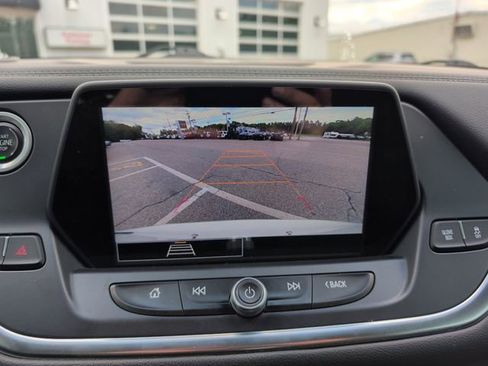 Used 2021 Chevrolet Blazer LT FWD image 25