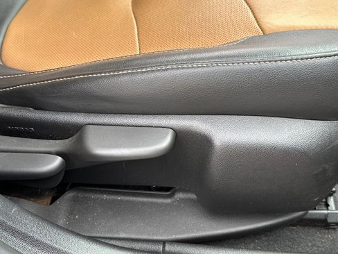 Used 2017 Chevrolet Volt Premier w/ Driver Confidence II Package image 23