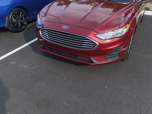 Used 2019 Ford Fusion SE FWD image 1