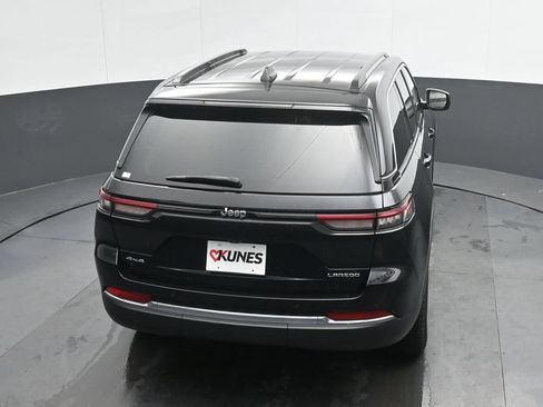 Used 2023 Jeep Grand Cherokee Laredo w/ Luxury Tech Group I AWD/4WD image 29