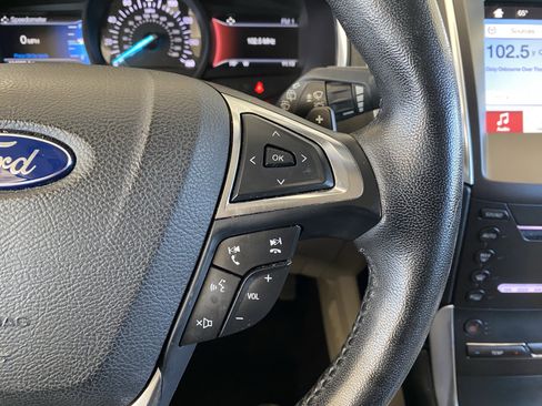 Used 2017 Ford Edge Titanium image 7