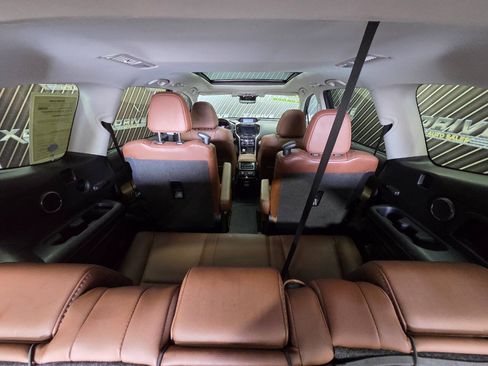 Used 2019 Subaru Ascent Touring w/ Popular Package #3 AWD/4WD image 34