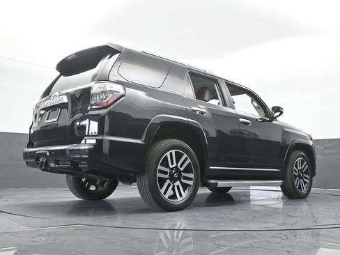 Used 2022 Toyota 4Runner Limited AWD/4WD image 24