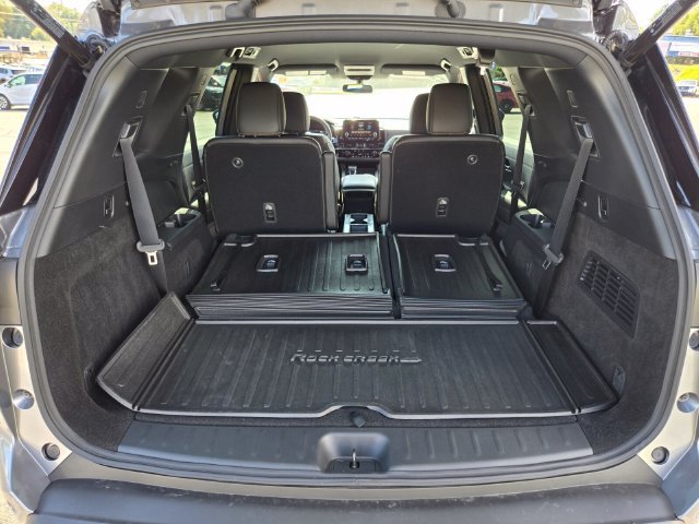Used 2025 Nissan Pathfinder Rock Creek AWD/4WD image 16