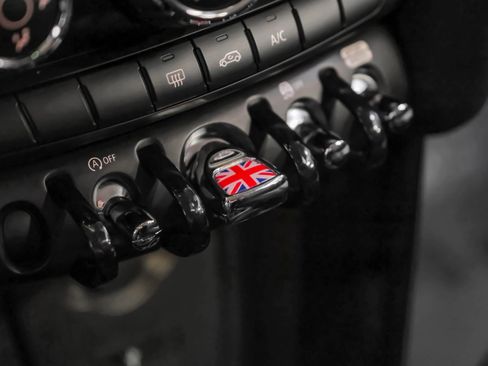 Used 2020 MINI Cooper S image 18