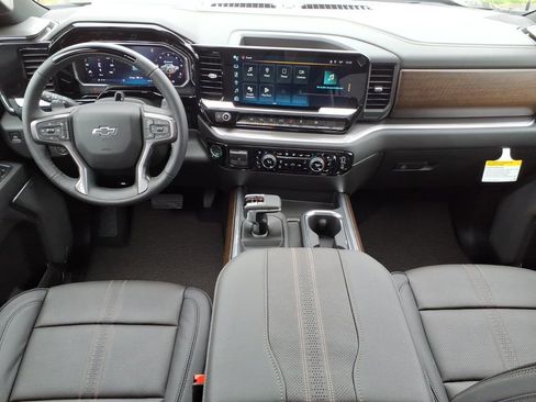 New 2026 Chevrolet Silverado 1500 High Country w/ Midnight Edition AWD/4WD image 17