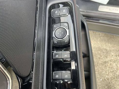 Used 2022 Lincoln Aviator Reserve w/ Equipment Group 201A AWD/4WD image 16