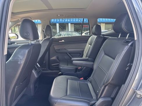 Used 2021 Volkswagen Atlas SEL image 11