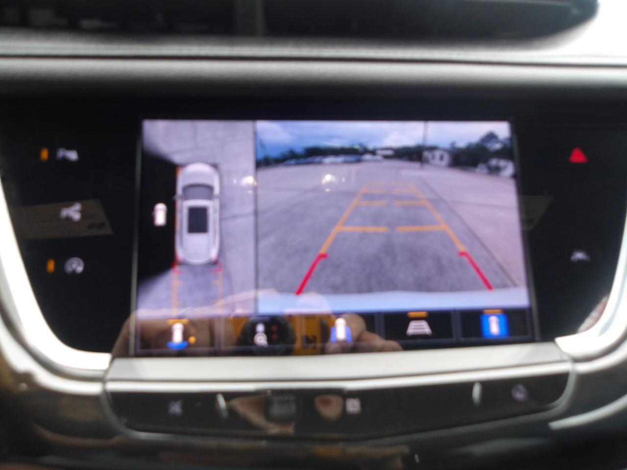 Used 2021 Cadillac XT6 Premium Luxury FWD image 23