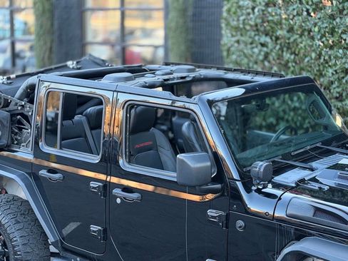 Used 2018 Jeep Wrangler Unlimited Rubicon image 54