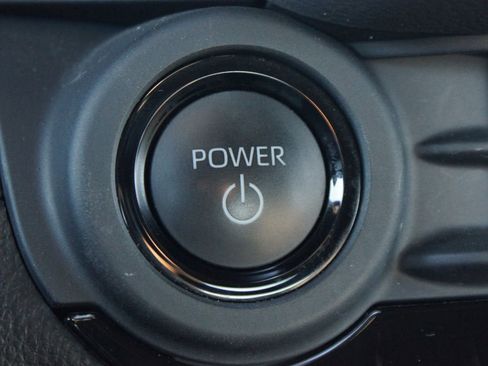 Used 2024 Toyota Crown Platinum image 9