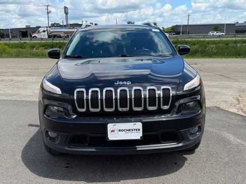 Used 2015 Jeep Cherokee Latitude w/ Cold Weather Group AWD/4WD image 31