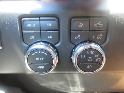 New 2026 GMC Sierra 1500 AT4 w/ AT4 Premium Package AWD/4WD image 17
