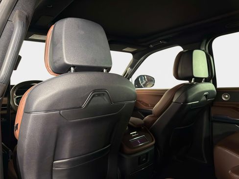 Used 2025 Lincoln Navigator Reserve AWD/4WD image 36