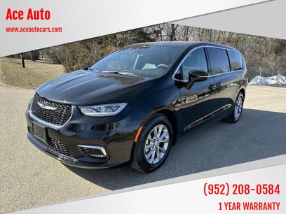 Used 2026 Chrysler Pacifica Limited