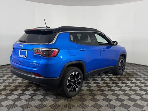 Used 2024 Jeep Compass Limited AWD/4WD image 9