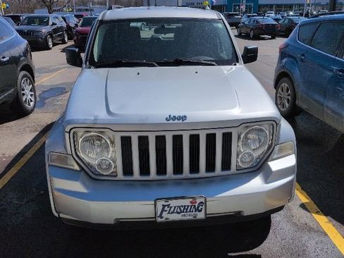 Used 2009 Jeep Liberty Rocky Mountain image 2