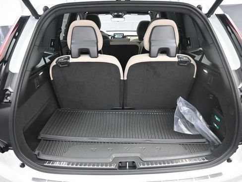 New 2026 Volvo XC90 T8 Plus w/ Protection Package Premier AWD/4WD image 24