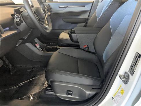 New 2025 Volvo EX30 Plus w/ Protection Package Premier image 4