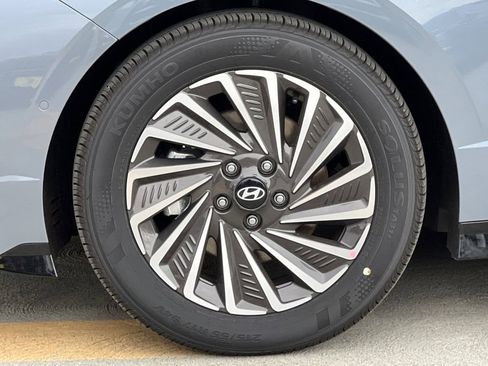 New 2026 Hyundai Sonata Limited FWD image 32