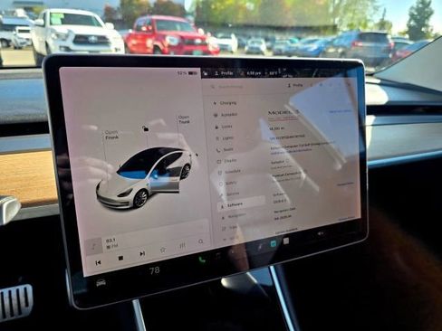 Used 2019 Tesla Model 3 Performance AWD/4WD image 2