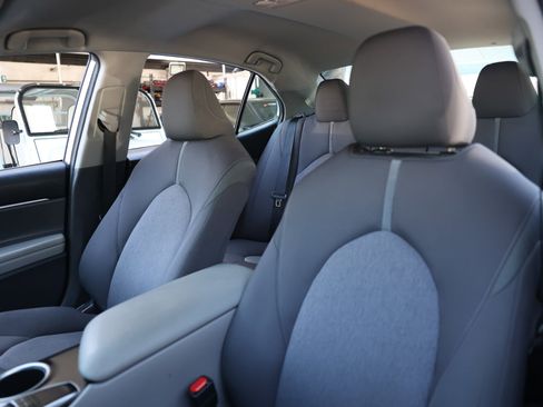 Used 2023 Toyota Camry LE FWD image 9