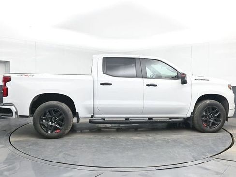New 2026 Chevrolet Silverado 1500 RST w/ Redline Edition AWD/4WD image 15