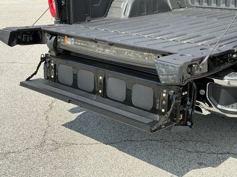 New 2026 GMC Sierra 1500 SLT w/ SLT Premium Plus Package AWD/4WD image 8